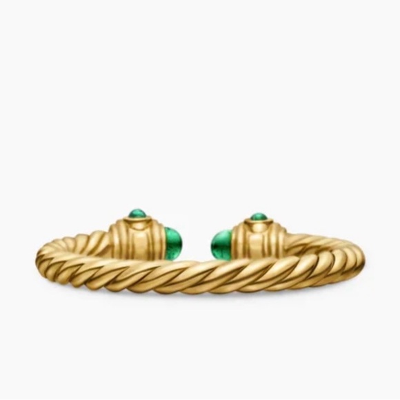 David Yurman RENAISSANCE® RING
18K Yellow Gold with Emeralds, 2.3mm - Picture 3 of 7